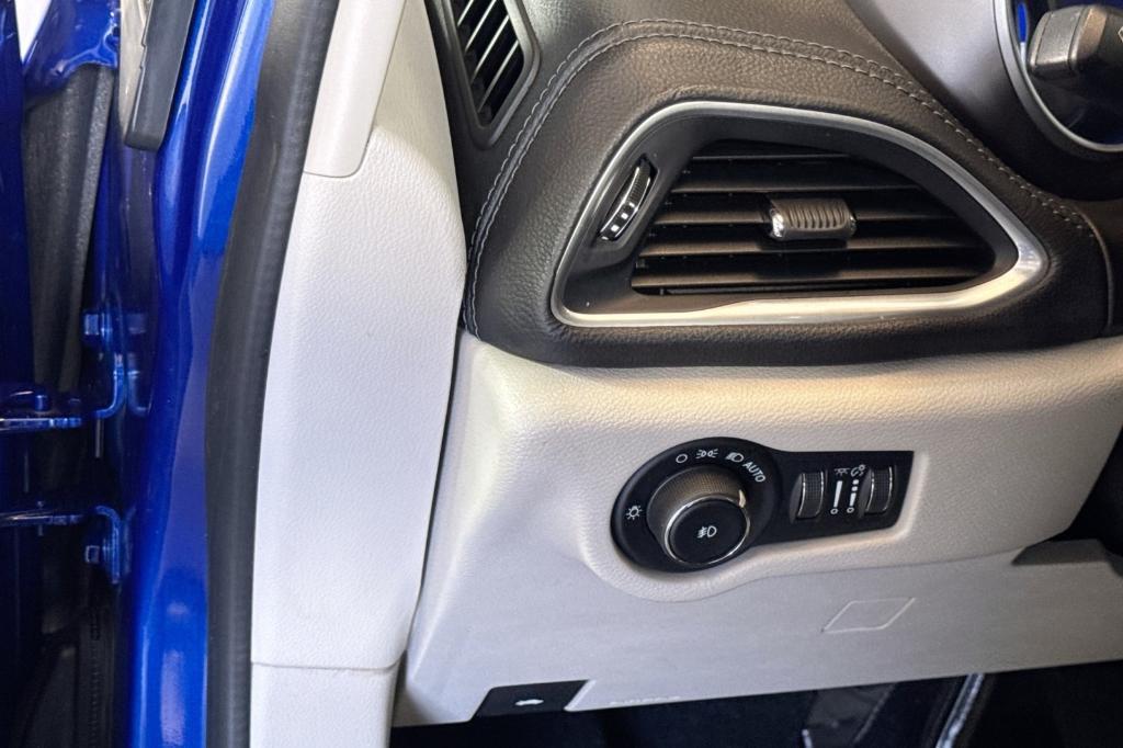 used 2018 Chrysler Pacifica Hybrid car, priced at $21,994