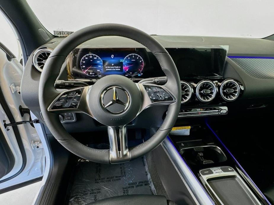 new 2025 Mercedes-Benz GLA 250 car, priced at $46,120