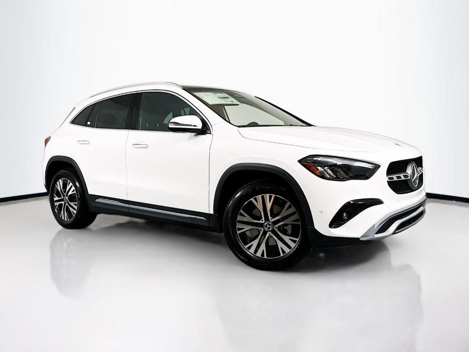 new 2025 Mercedes-Benz GLA 250 car, priced at $46,120