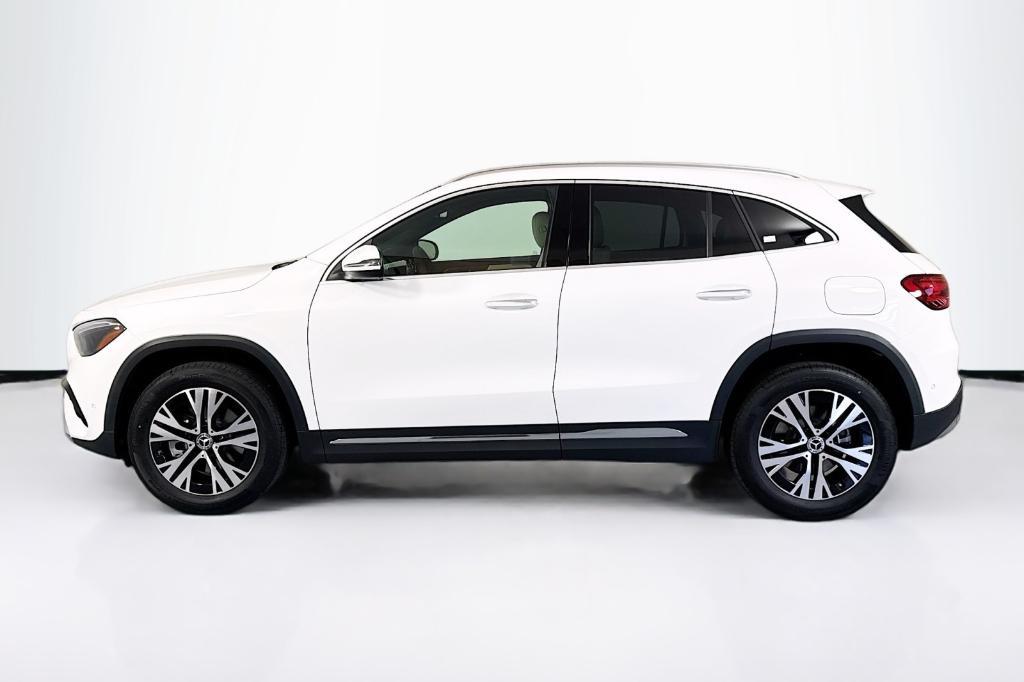 new 2025 Mercedes-Benz GLA 250 car, priced at $46,195