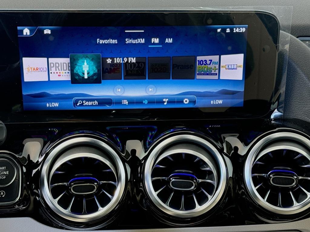 new 2025 Mercedes-Benz GLA 250 car, priced at $46,195