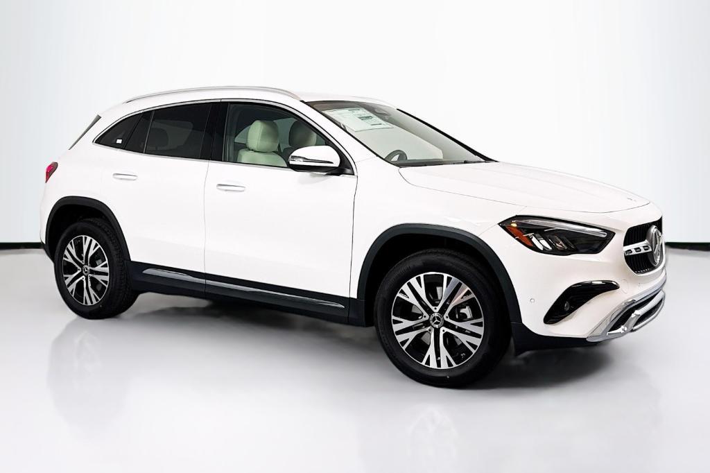 new 2025 Mercedes-Benz GLA 250 car, priced at $46,195