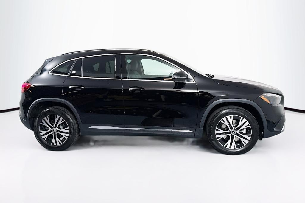 new 2025 Mercedes-Benz GLA 250 car, priced at $44,670