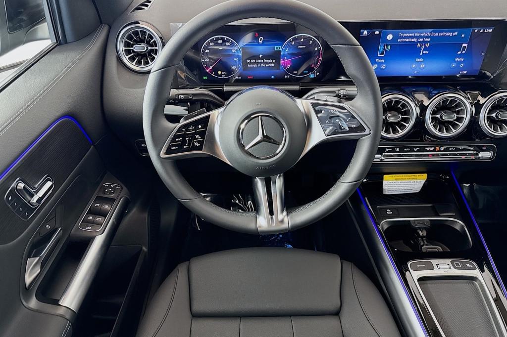 new 2025 Mercedes-Benz GLA 250 car, priced at $44,670