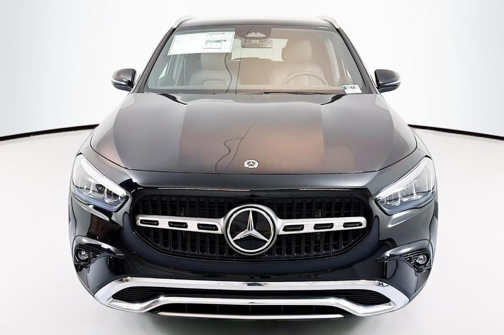 new 2025 Mercedes-Benz GLA 250 car, priced at $44,670