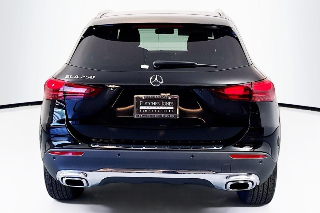 new 2025 Mercedes-Benz GLA 250 car, priced at $44,670