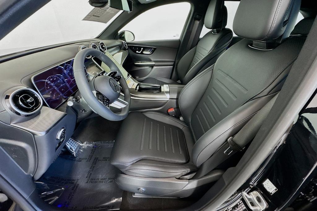 new 2025 Mercedes-Benz GLC 300 car, priced at $56,685