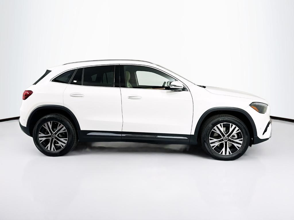 new 2025 Mercedes-Benz GLA 250 car, priced at $47,320