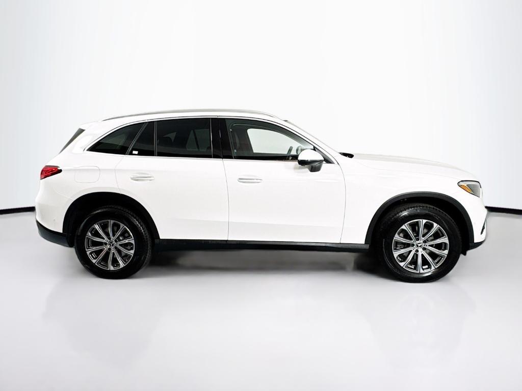 used 2024 Mercedes-Benz GLC 300 car