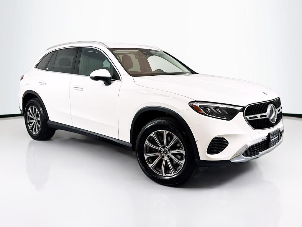 used 2024 Mercedes-Benz GLC 300 car