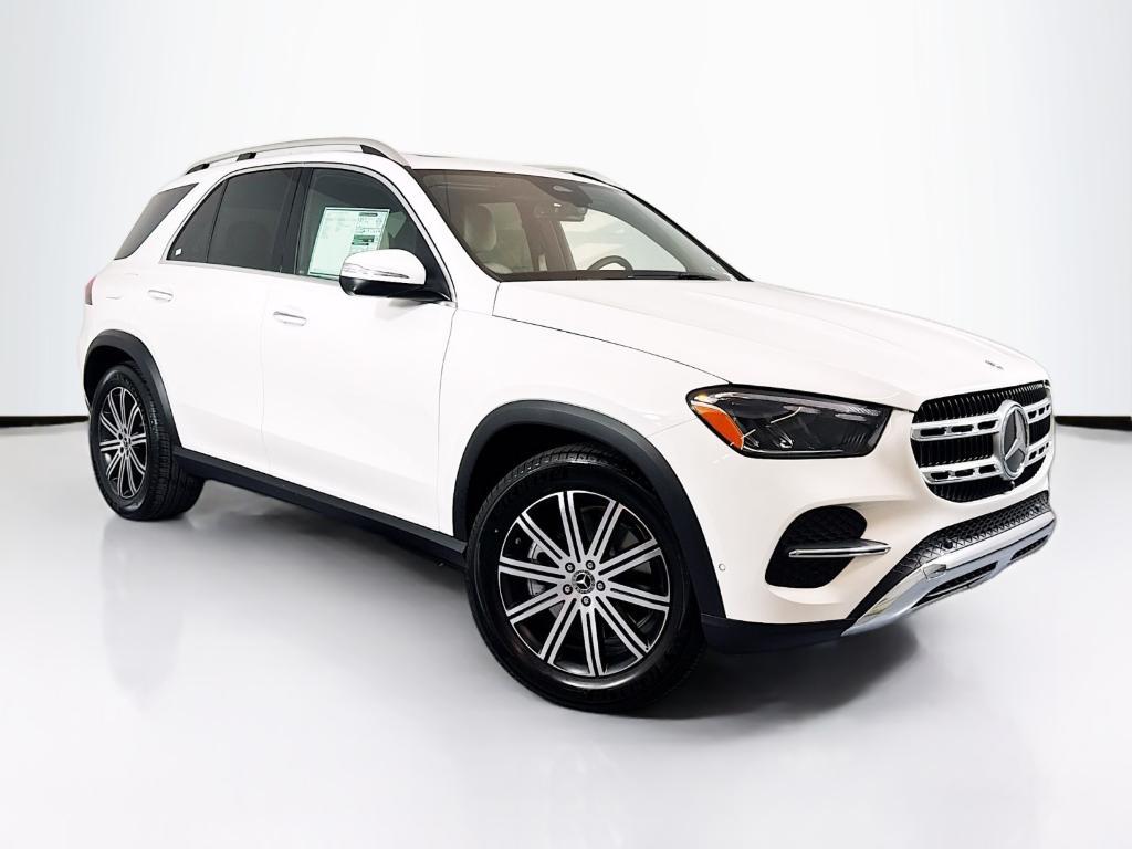 new 2025 Mercedes-Benz GLE 450 car, priced at $73,745