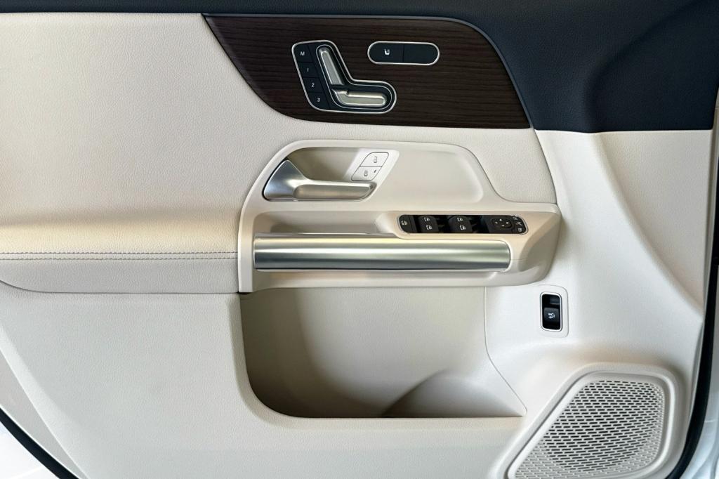 used 2025 Mercedes-Benz GLA 250 car, priced at $36,994