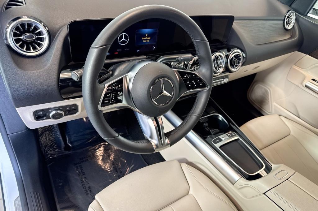 used 2025 Mercedes-Benz GLA 250 car, priced at $36,994