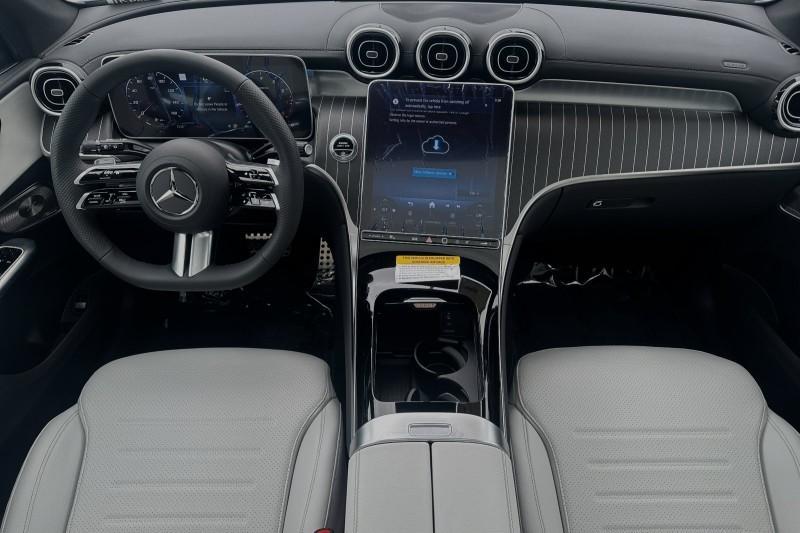 new 2024 Mercedes-Benz GLC 300 car, priced at $59,175