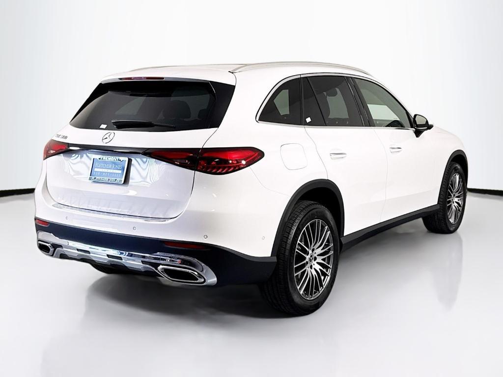 new 2025 Mercedes-Benz GLC 300 car, priced at $53,575