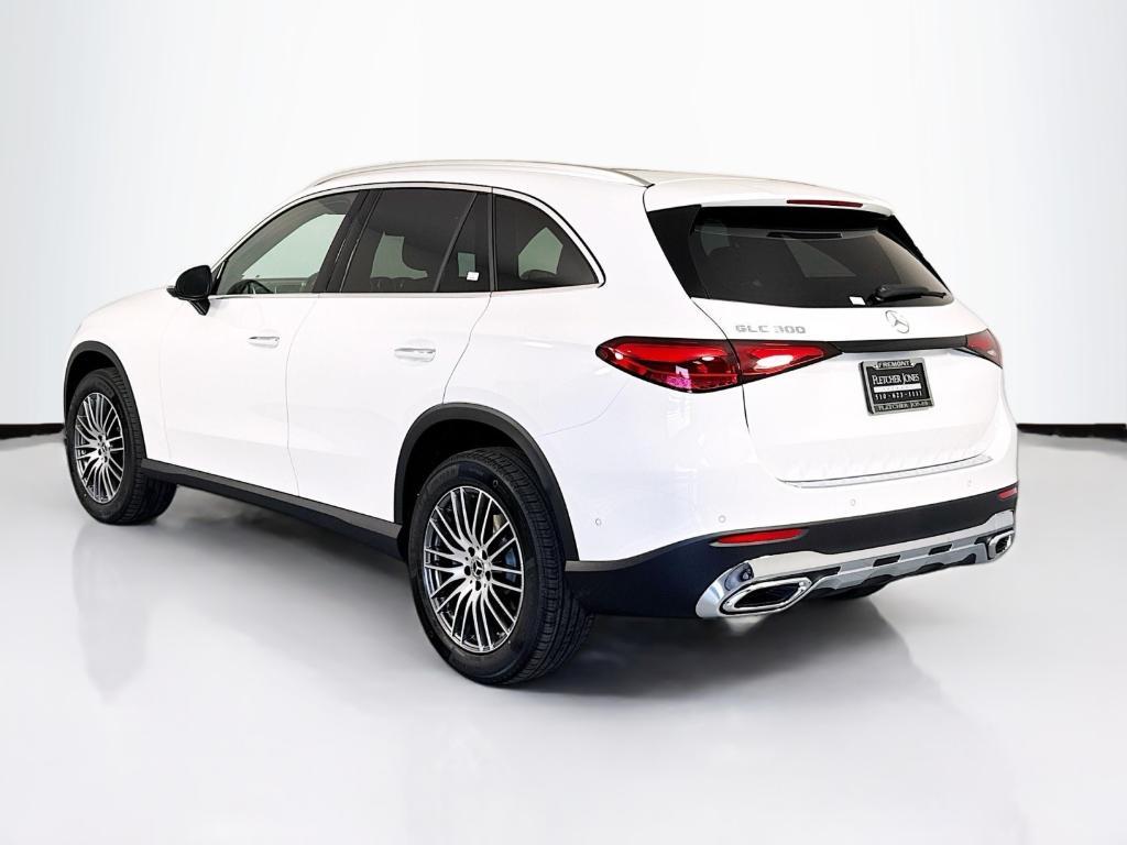 new 2025 Mercedes-Benz GLC 300 car, priced at $53,575