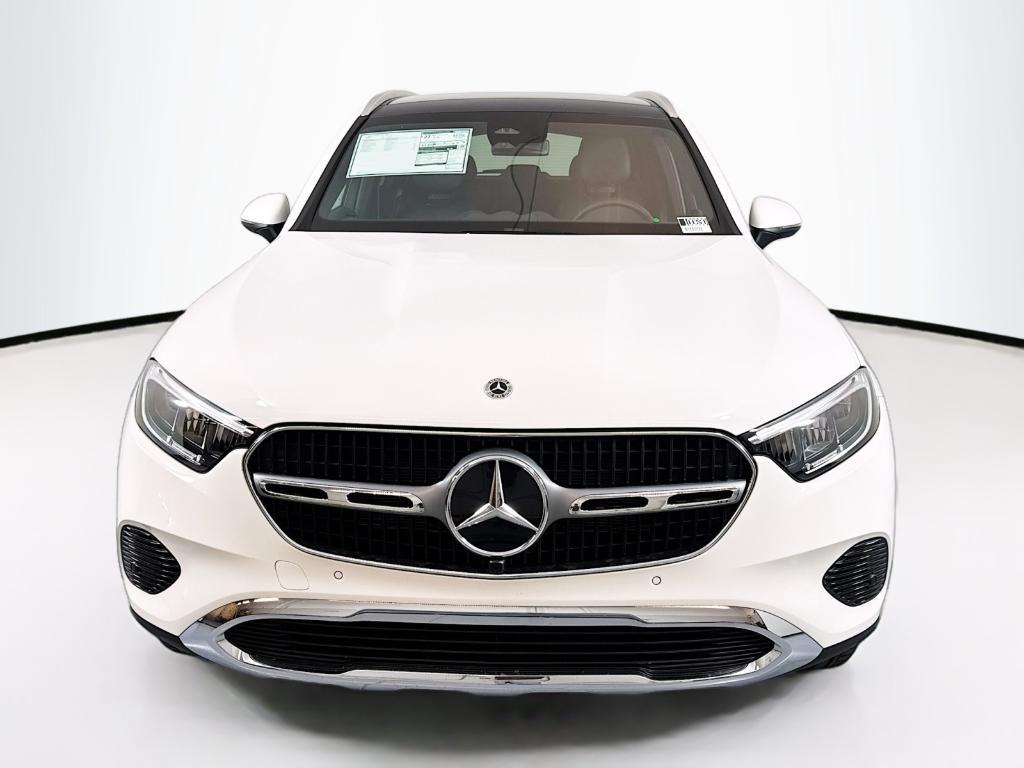 new 2025 Mercedes-Benz GLC 300 car, priced at $53,575