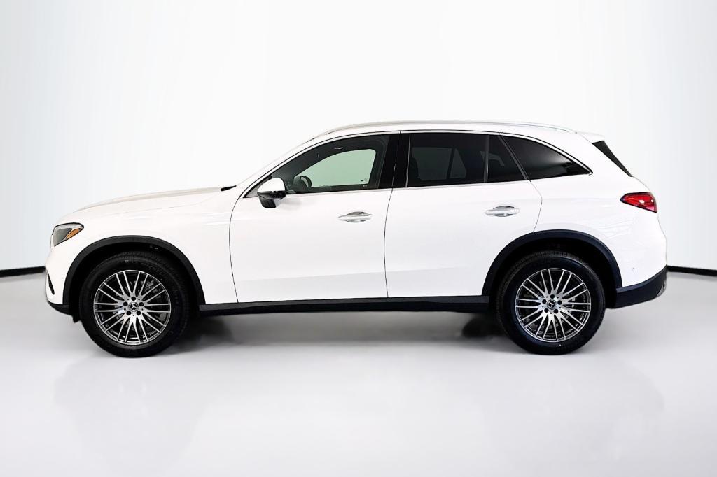new 2025 Mercedes-Benz GLC 300 car, priced at $55,595