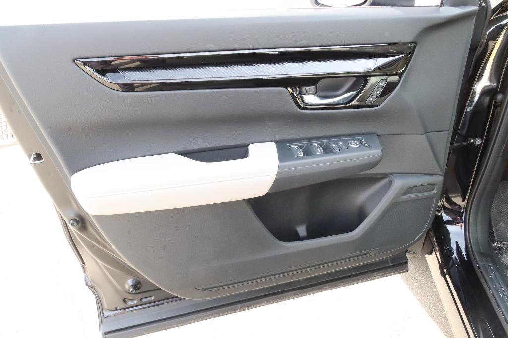 new 2025 Honda CR-V car, priced at $37,895