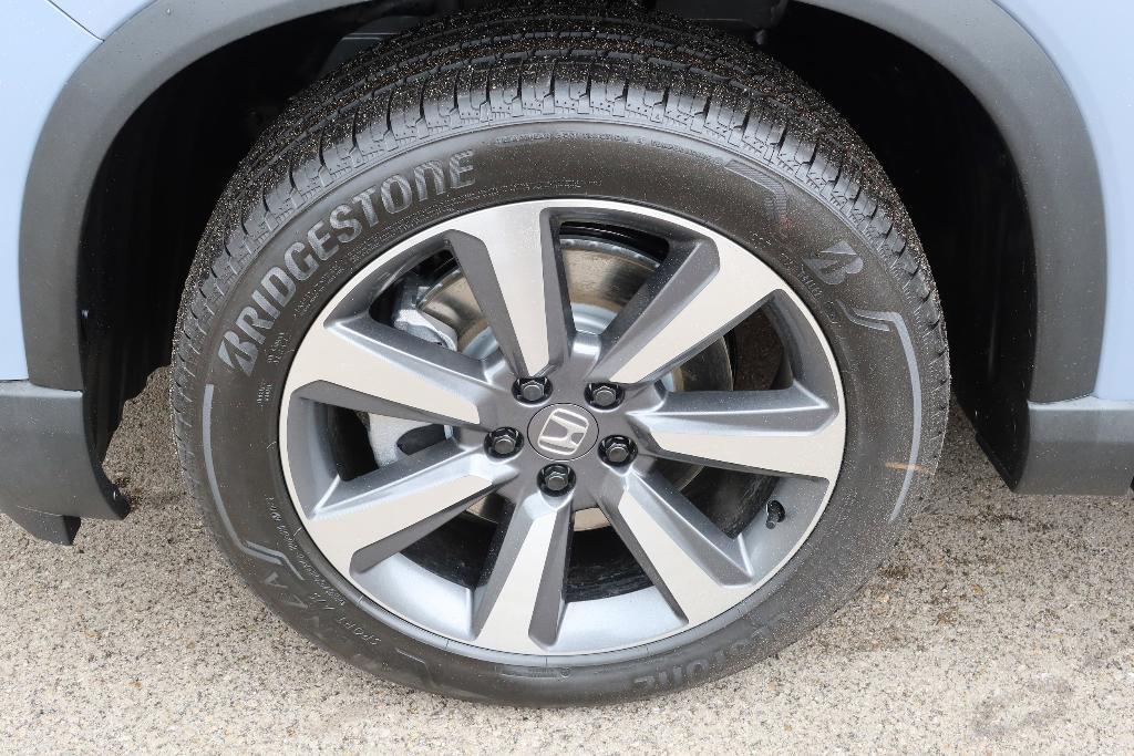 new 2025 Honda Pilot car, priced at $54,985