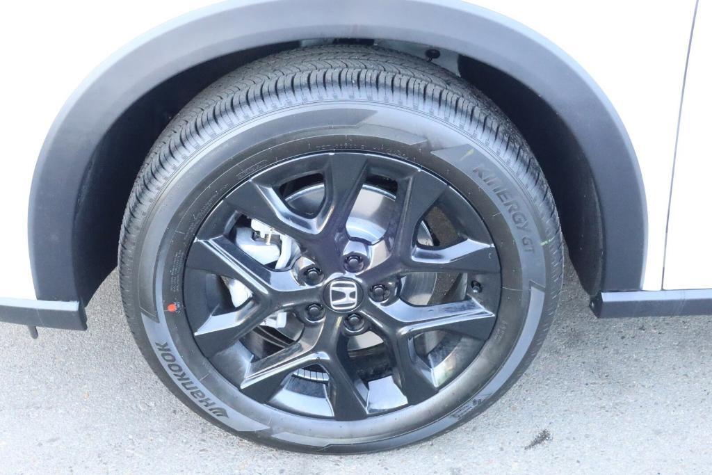 new 2025 Honda HR-V car, priced at $29,609
