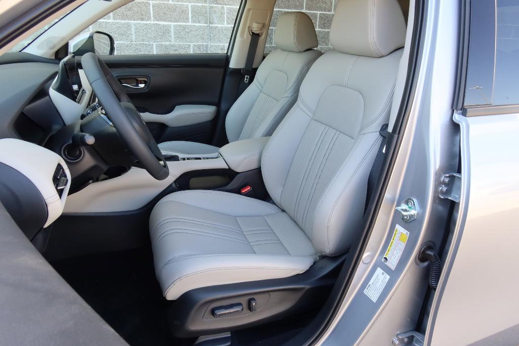 new 2025 Honda HR-V car, priced at $31,645