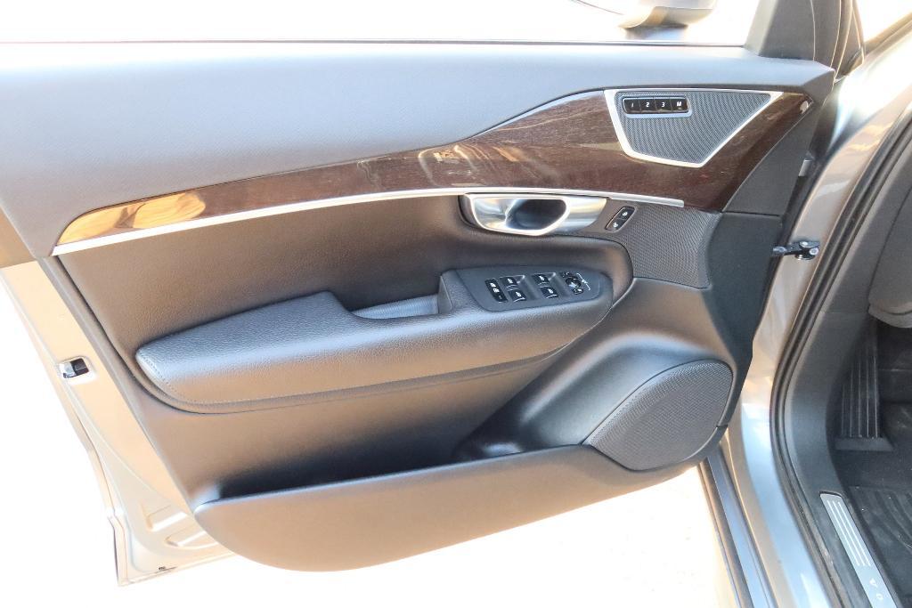 used 2019 Volvo XC90 car, priced at $28,418