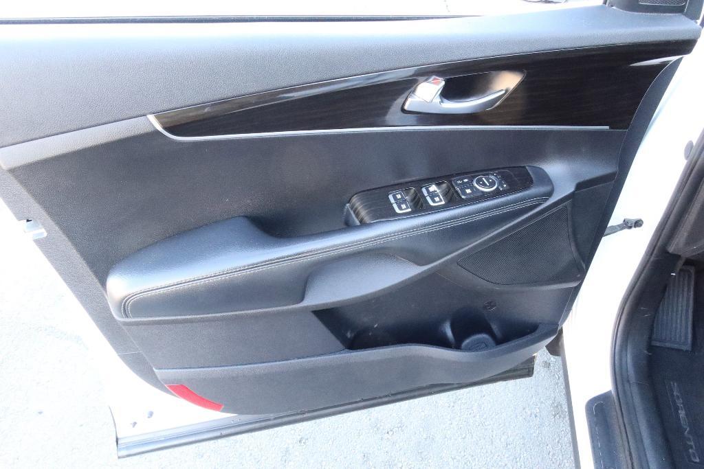 used 2019 Kia Sorento car, priced at $12,445