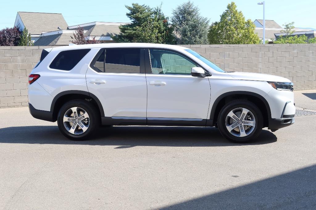 new 2025 Honda Pilot car, priced at $48,280