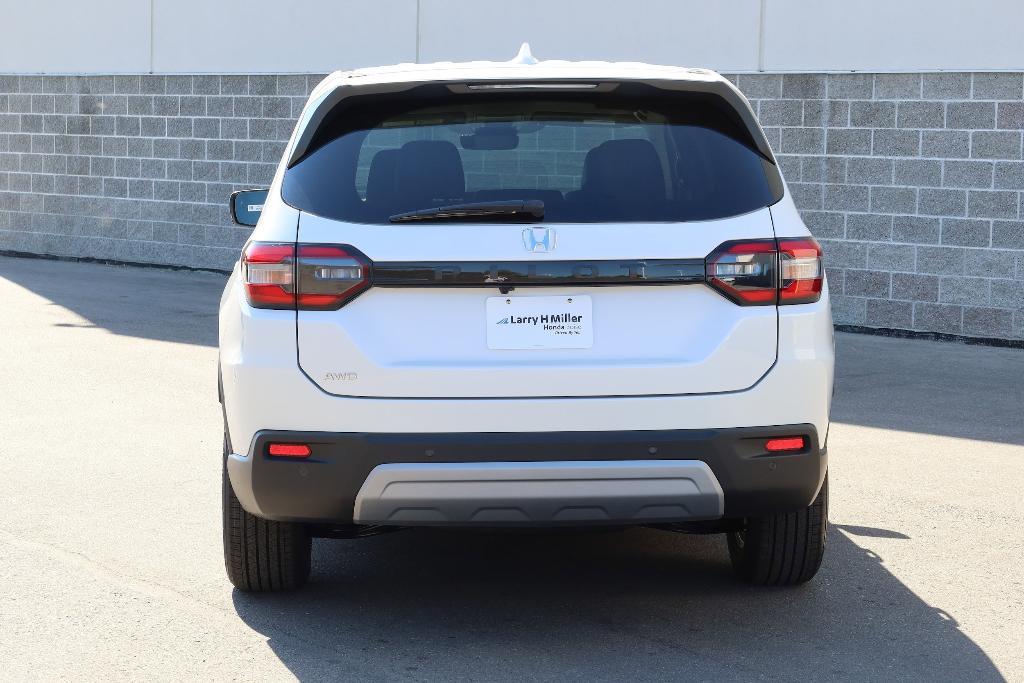 new 2025 Honda Pilot car, priced at $48,280