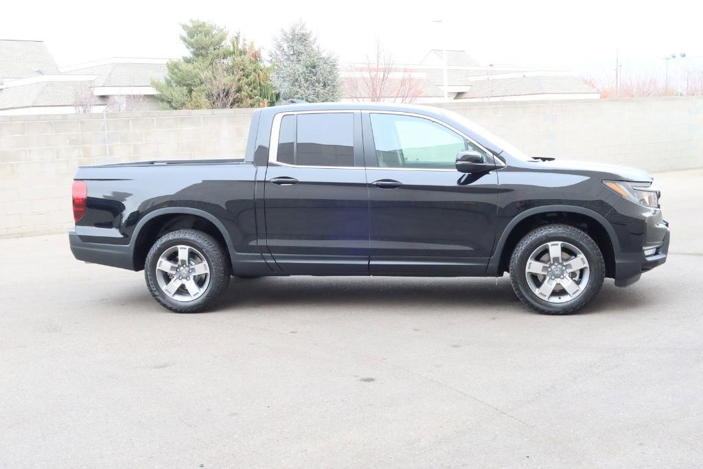 new 2025 Honda Ridgeline car, priced at $41,913