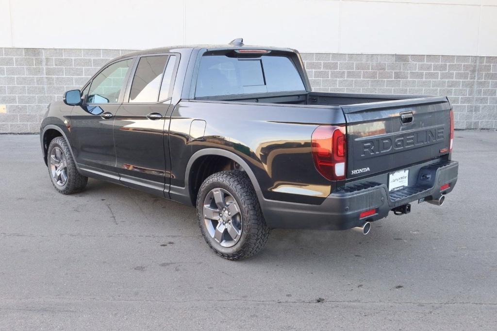 new 2025 Honda Ridgeline car, priced at $44,175