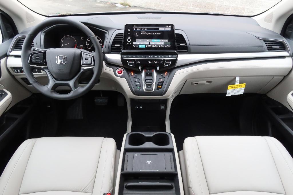 new 2025 Honda Odyssey car, priced at $44,125