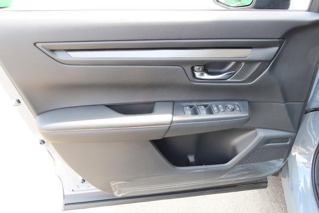 new 2026 Honda CR-V Hybrid car, priced at $40,705