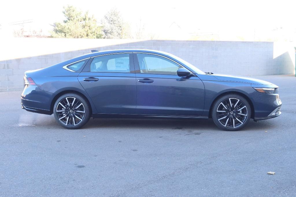 new 2025 Honda Accord Hybrid car, priced at $37,804