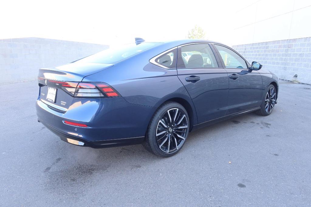 new 2025 Honda Accord Hybrid car, priced at $37,804