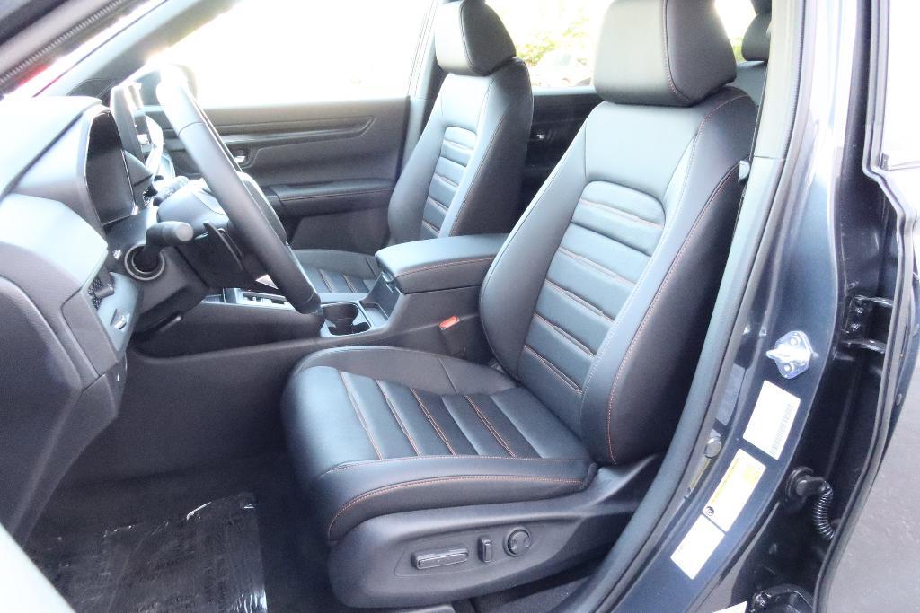 new 2026 Honda CR-V Hybrid car, priced at $41,675