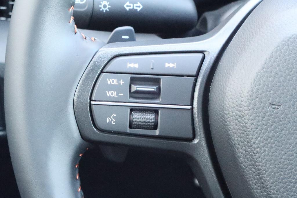 new 2026 Honda CR-V Hybrid car, priced at $41,675