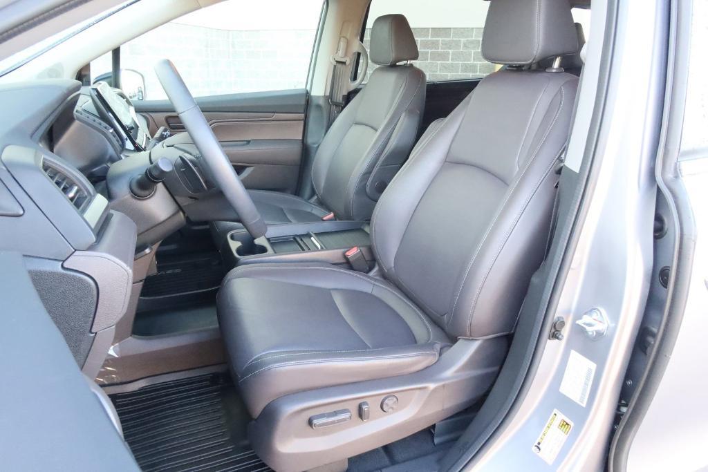 used 2024 Honda Odyssey car, priced at $40,376