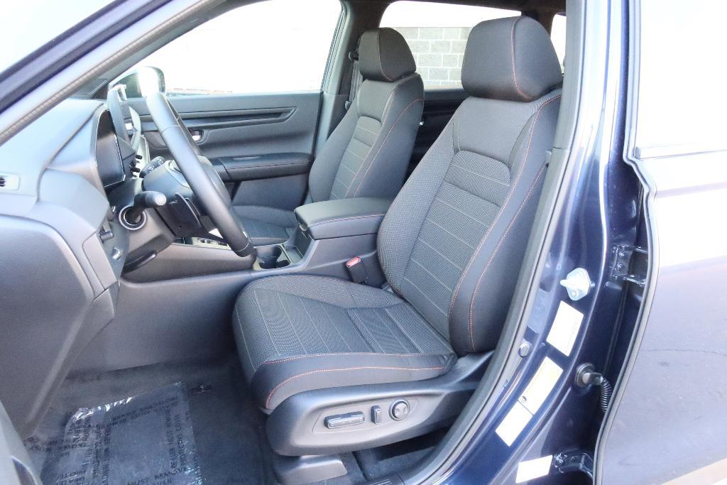 new 2026 Honda CR-V Hybrid car, priced at $38,580