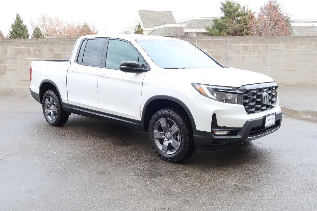 new 2025 Honda Ridgeline car, priced at $44,657