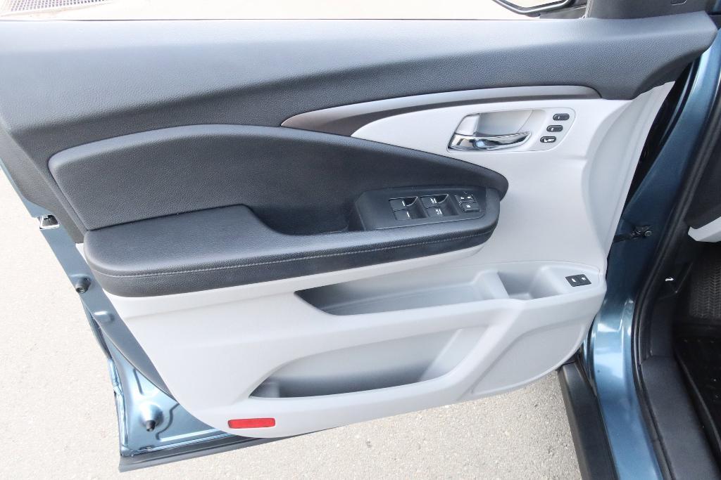 used 2020 Honda Pilot car, priced at $26,696