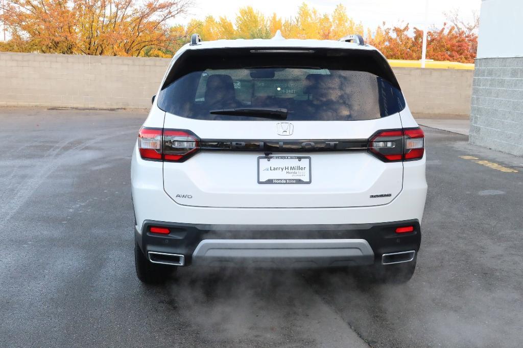 new 2025 Honda Pilot car, priced at $54,480