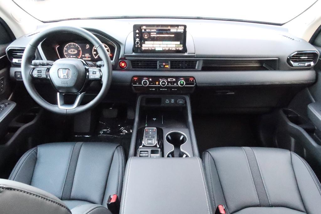 new 2025 Honda Pilot car, priced at $54,480