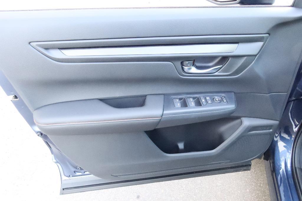 new 2026 Honda CR-V Hybrid car, priced at $40,250