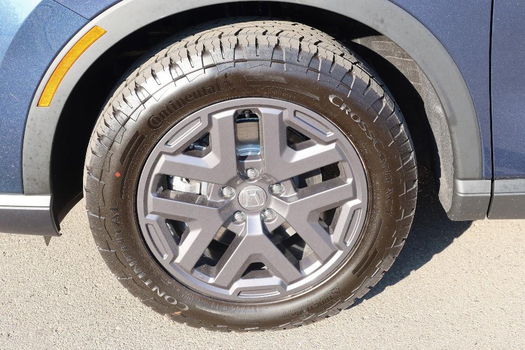 new 2026 Honda CR-V Hybrid car, priced at $40,250