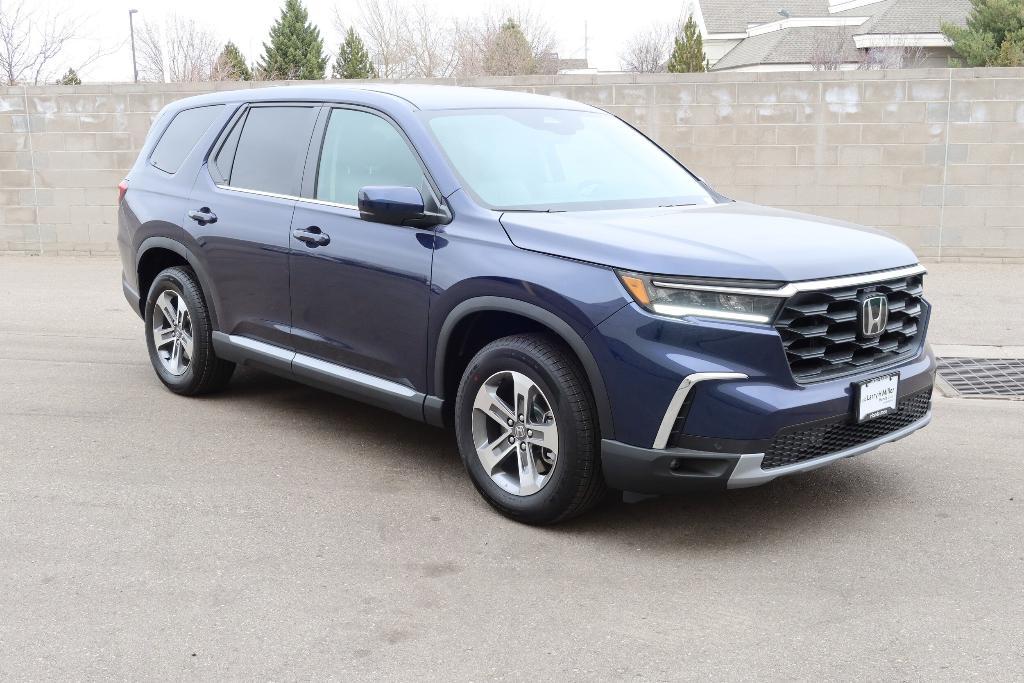 new 2025 Honda Pilot car, priced at $47,095