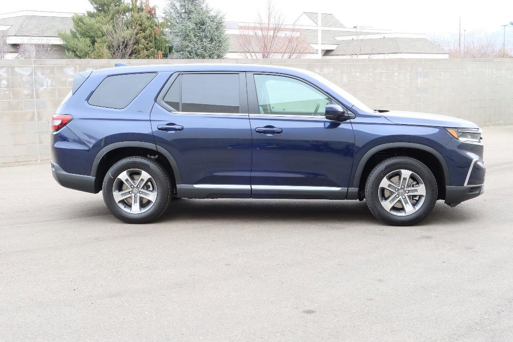 new 2025 Honda Pilot car, priced at $47,095