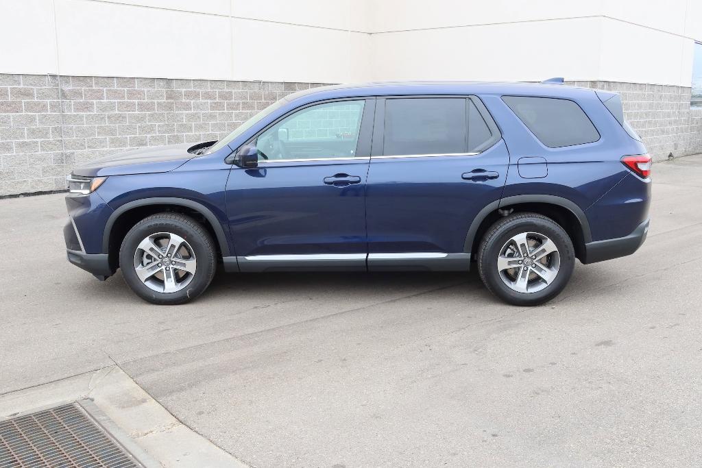 new 2025 Honda Pilot car, priced at $47,095