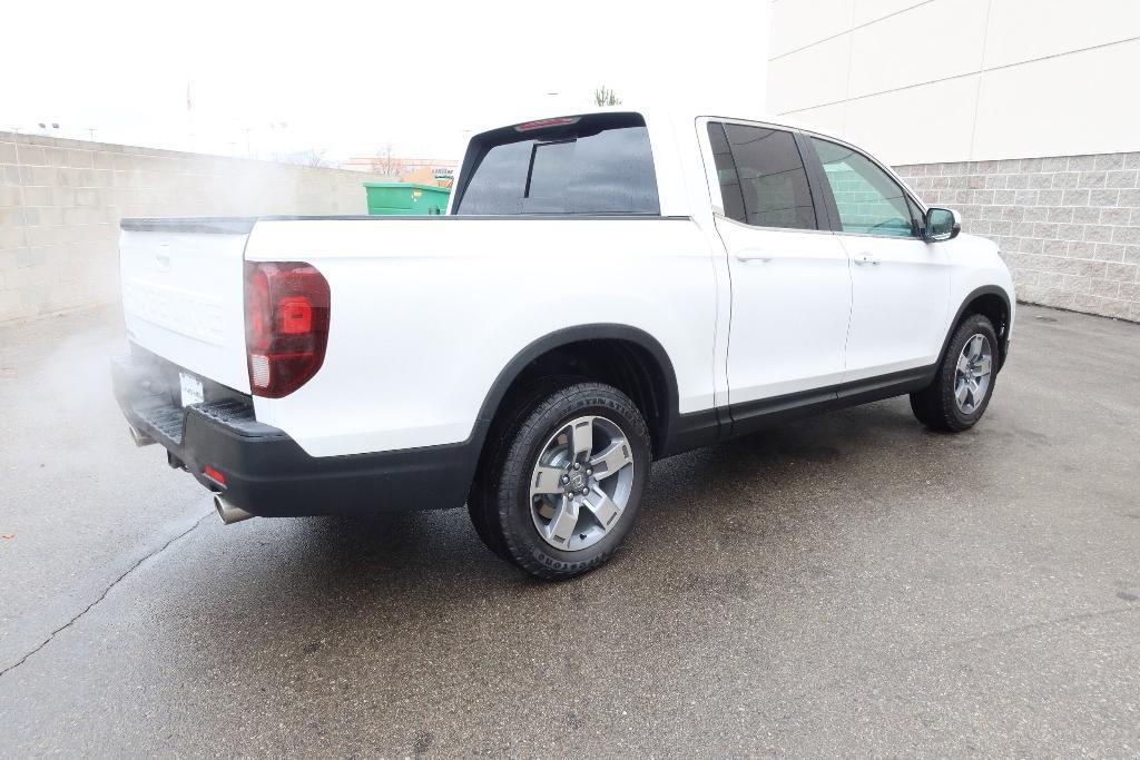 new 2025 Honda Ridgeline car, priced at $43,326